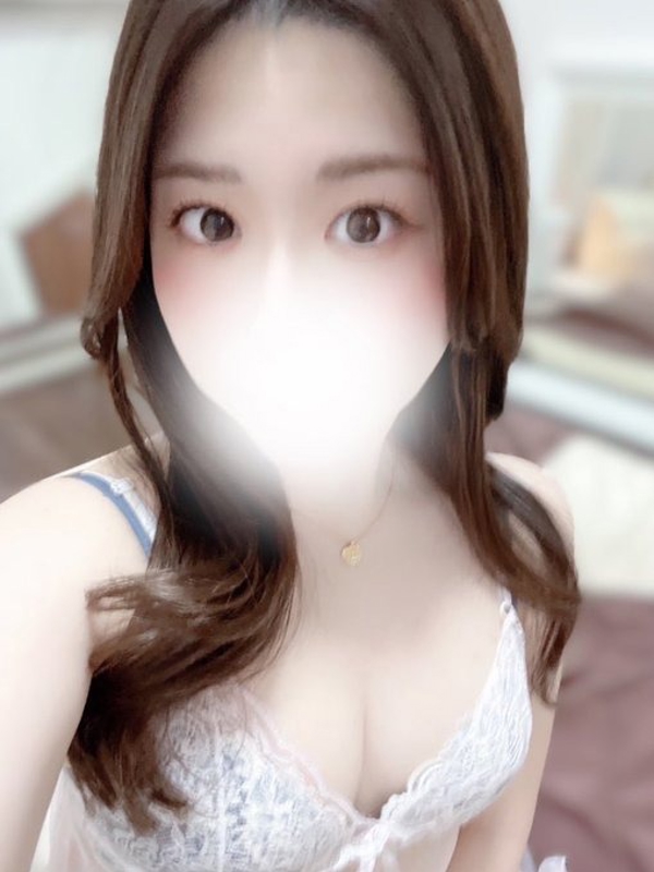 愛沢りおな画像1