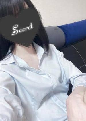 新人　望月かなで画像1