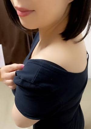 山根まみ