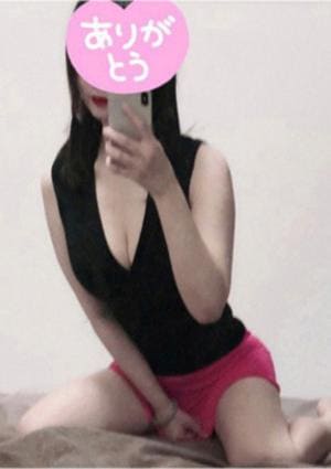 七緒キキ