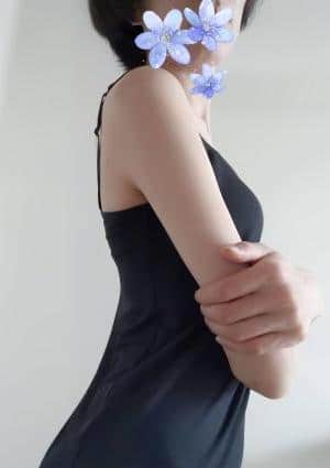 和泉　なぎ　30代前半